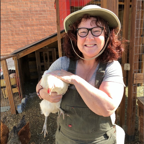 Meet your Posher, Laurie - Picture 8 of 16